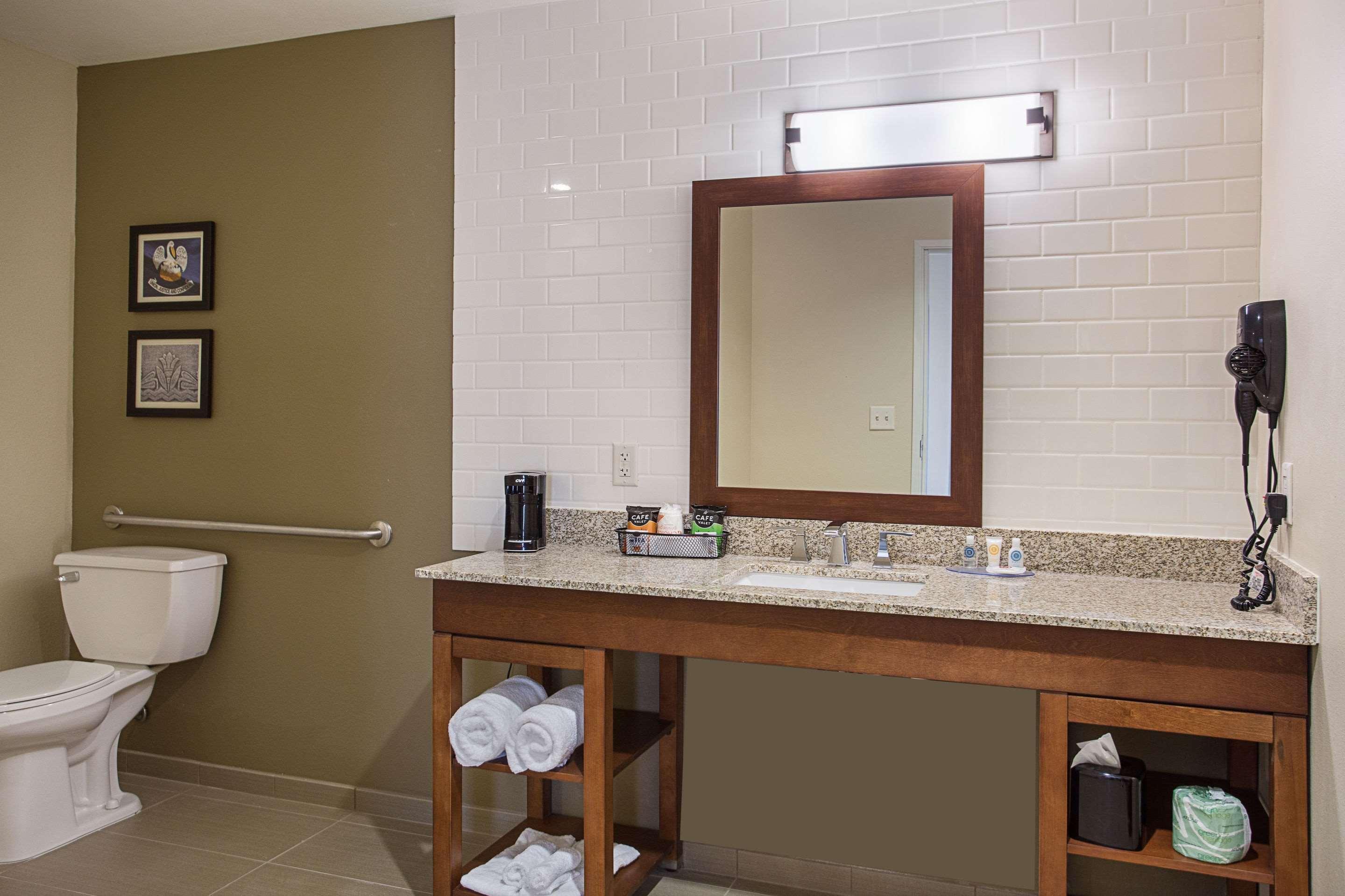 Comfort Inn & Suites Закарі Екстер'єр фото