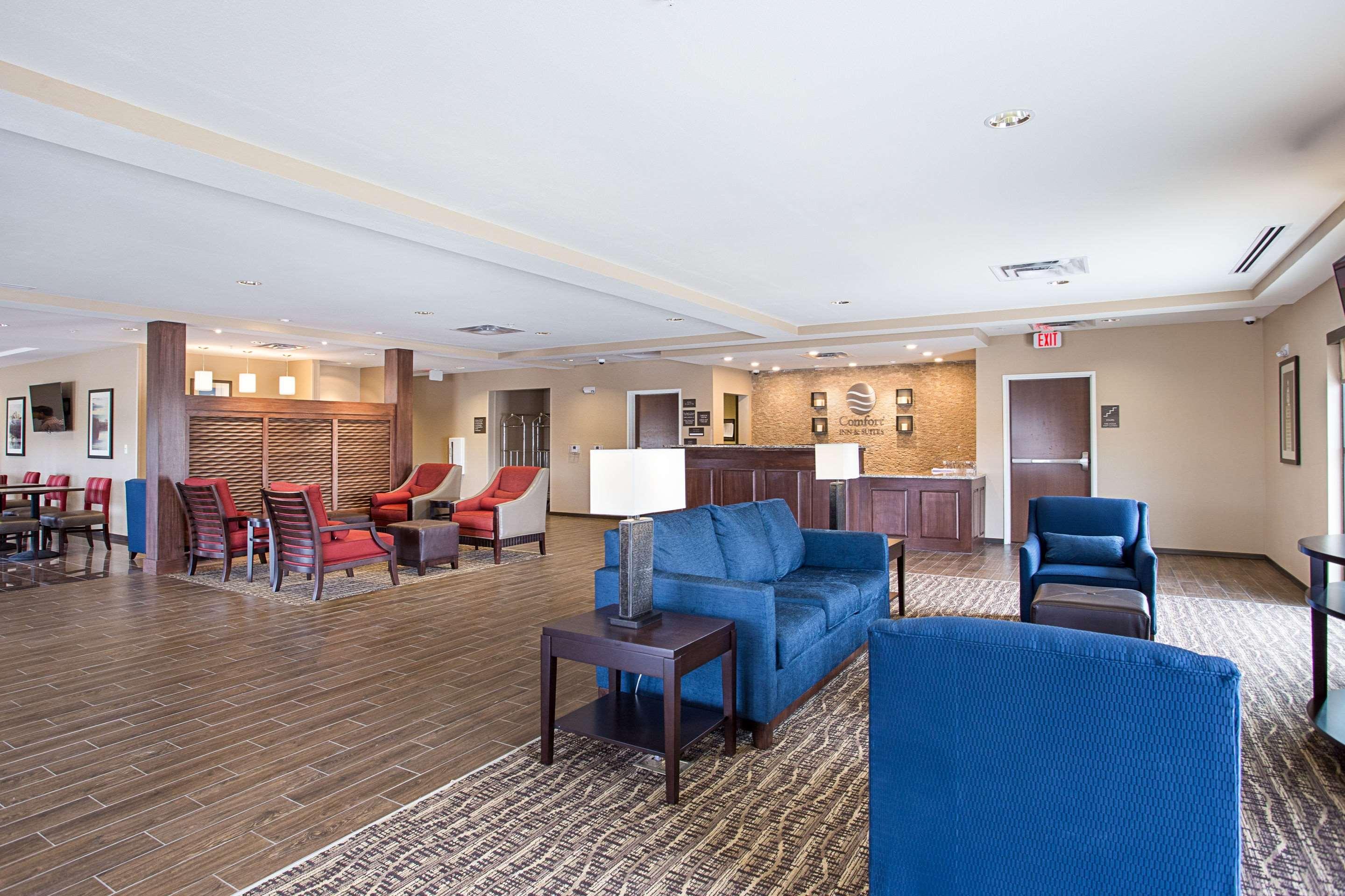 Comfort Inn & Suites Закарі Екстер'єр фото